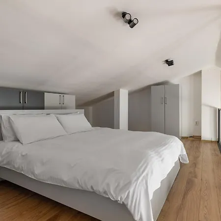 아파트 Gallery By Sienna